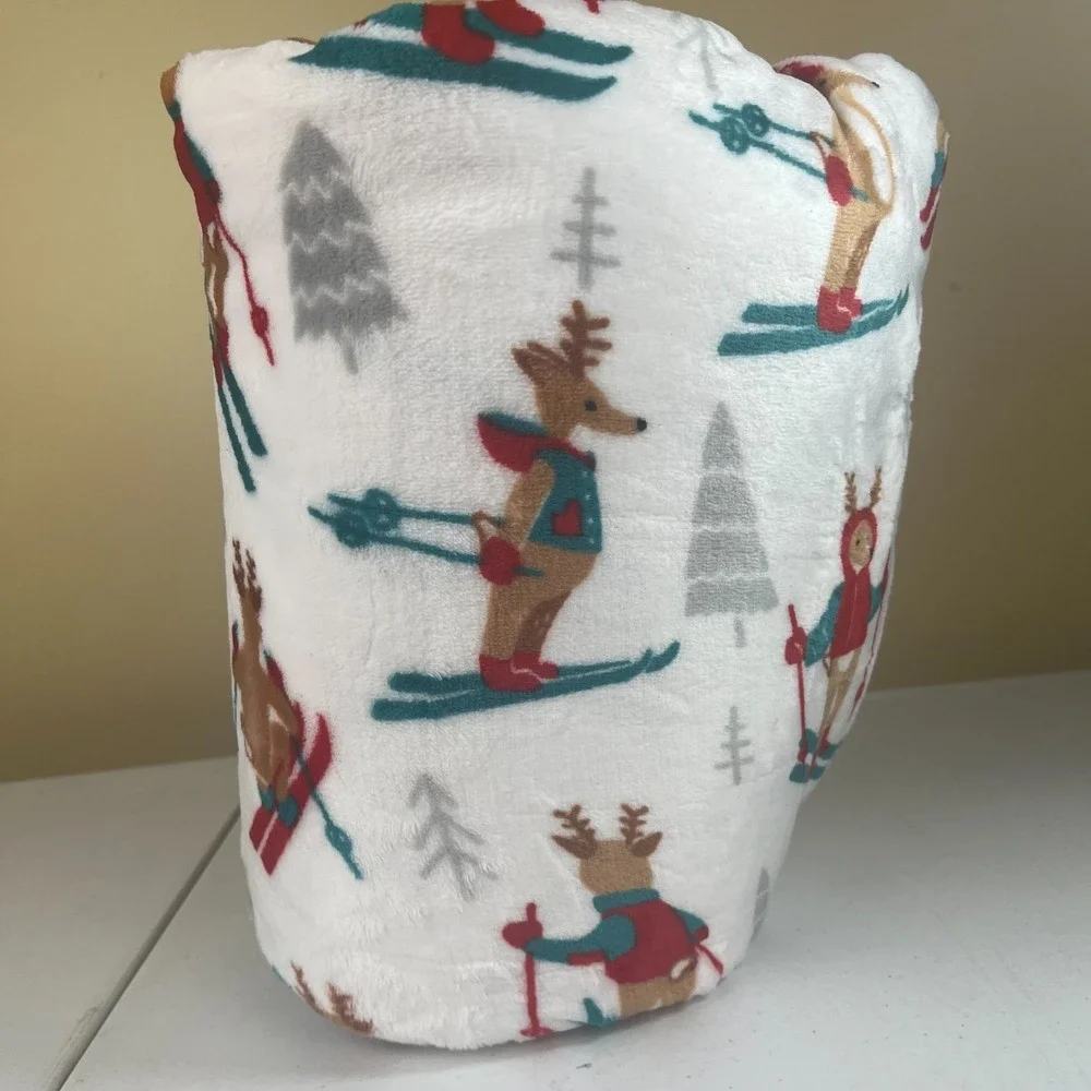 The Big One Plush Throw Blanket Ski Deer Print Super Soft 60x72 Holiday Red